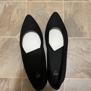 H&M Pointed Toes Flats